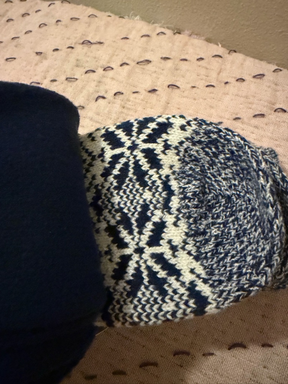 2 pair Cusdle Duds Layering Crew Socks - Picture 4 of 6